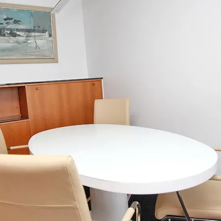 Trelleborgallee, 208 Apartment